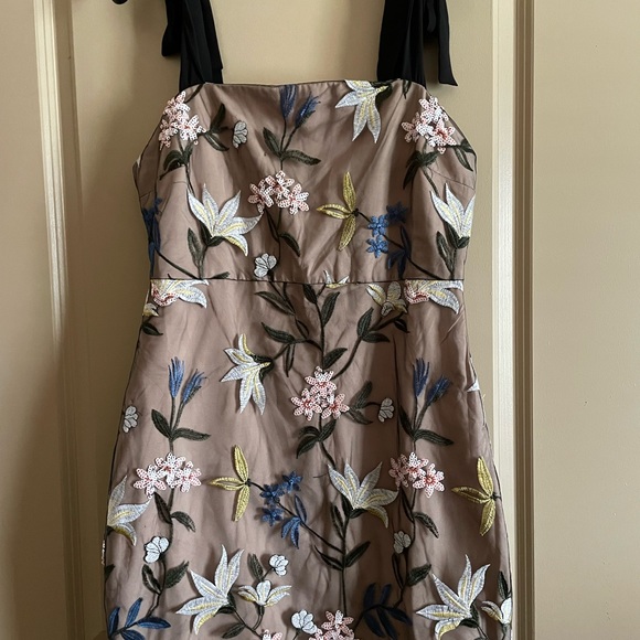 Endless Rose Floral Dress - Picture 2 of 9